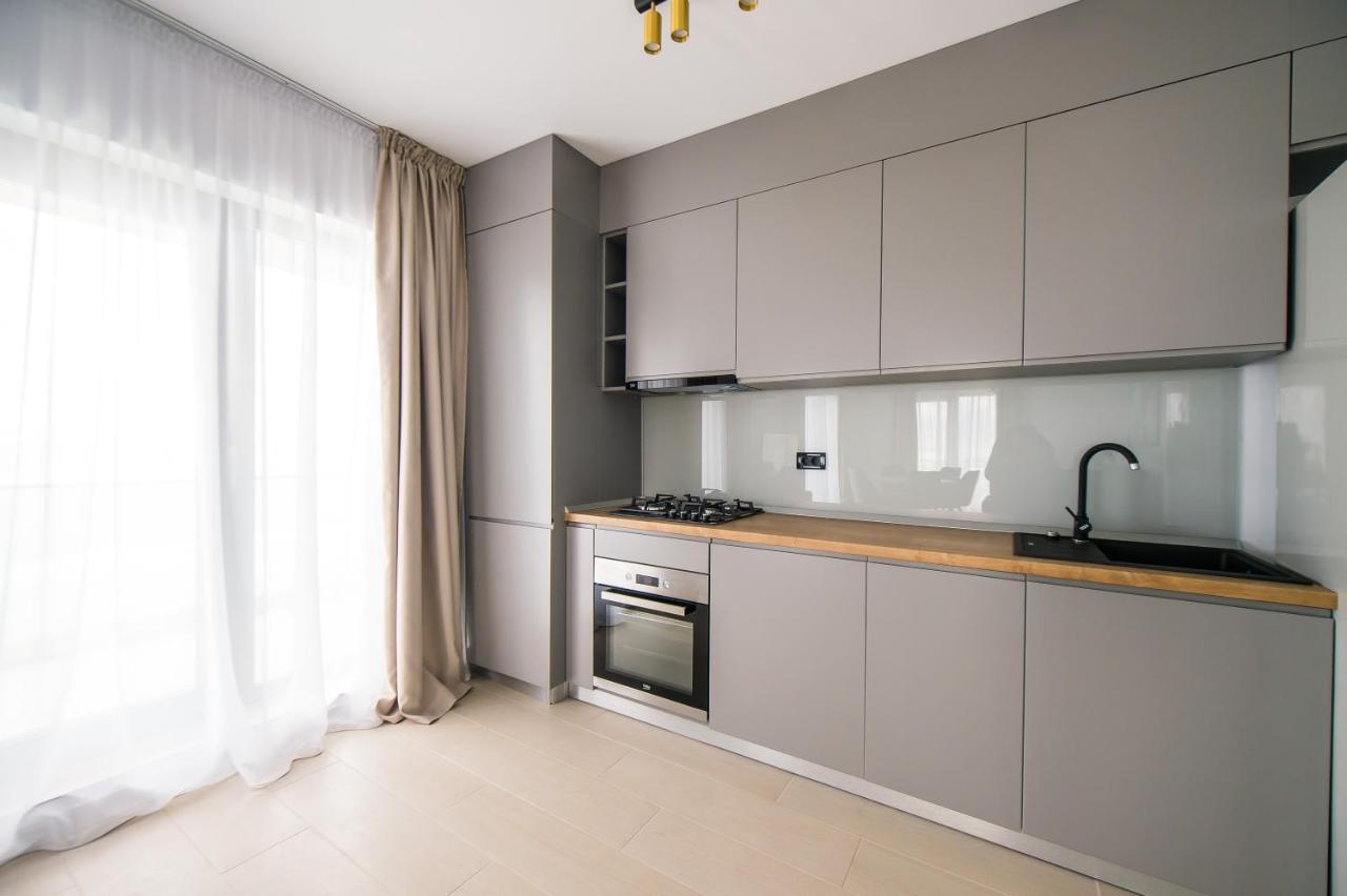 Luxury Promenada Apartment - Frontal Beachfront Mamaia Nord Năvodari Exteriör bild