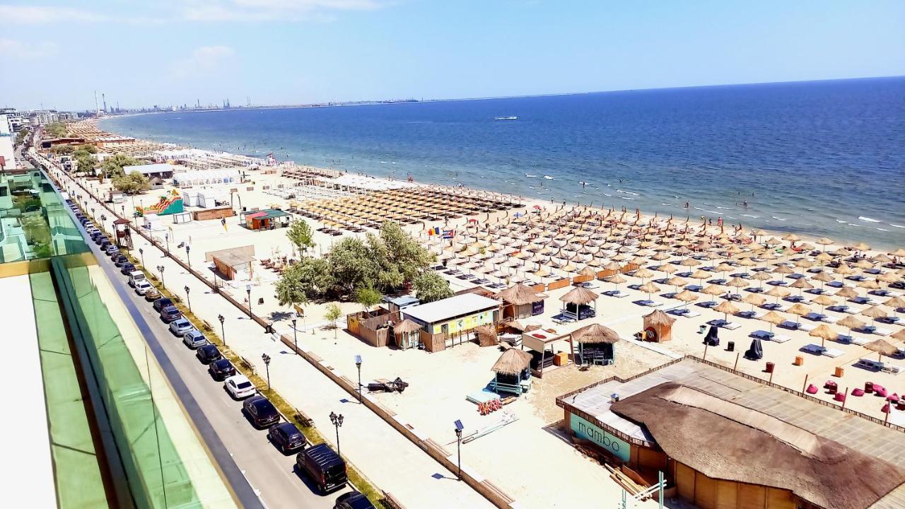 Luxury Promenada Apartment - Frontal Beachfront Mamaia Nord Năvodari Exteriör bild