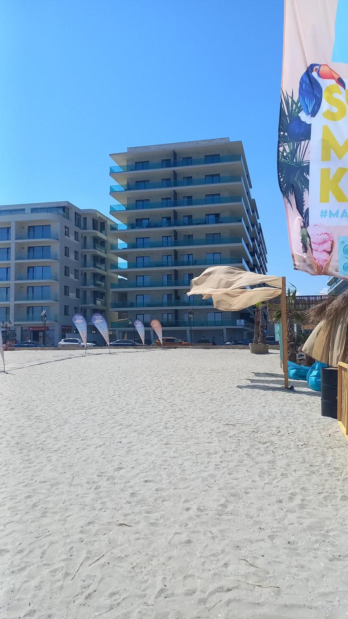 Luxury Promenada Apartment - Frontal Beachfront Mamaia Nord Năvodari Exteriör bild