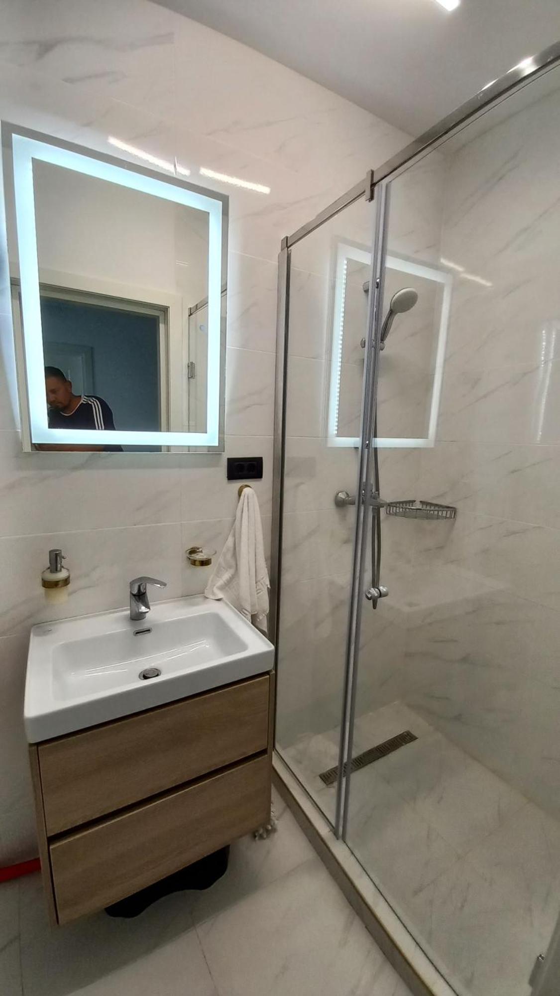 Luxury Promenada Apartment - Frontal Beachfront Mamaia Nord Năvodari Exteriör bild